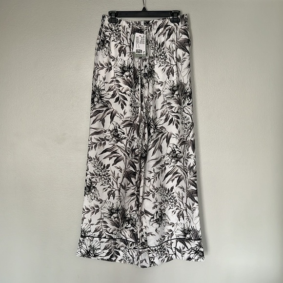 H&M WIDE-CUT PULL-ON PANTS FLORAL SIZE S NWT - Picture 4 of 8